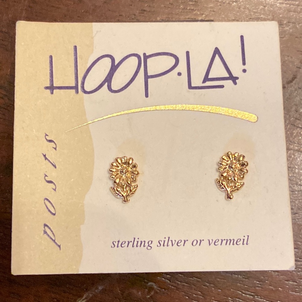 Hoopla yellow gold vermeil flower stud earrings